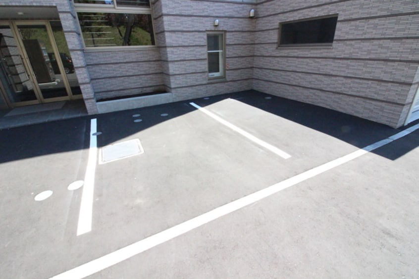 駐車場 クレアトゥ－ル南郷