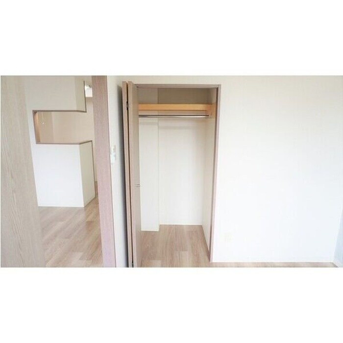 収納 ロリエ南郷