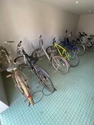 駐輪場 モンタ－ニュアボ－ル