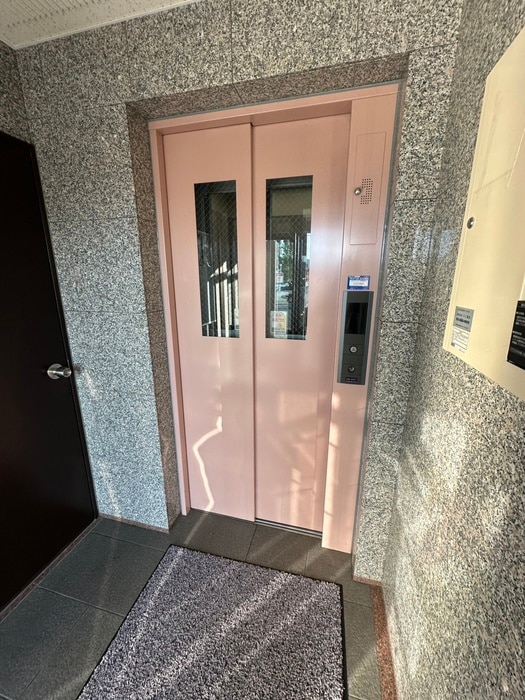 エントランス部分 パルコート西町