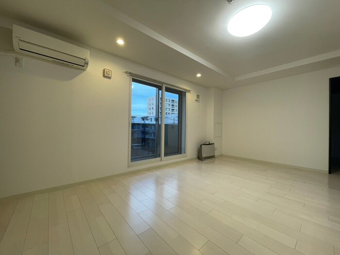 居室 ピオネロ伏見