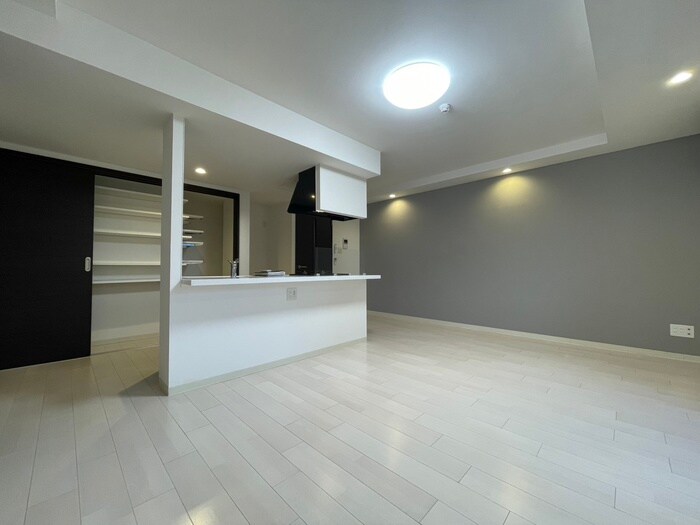 居室 ピオネロ伏見