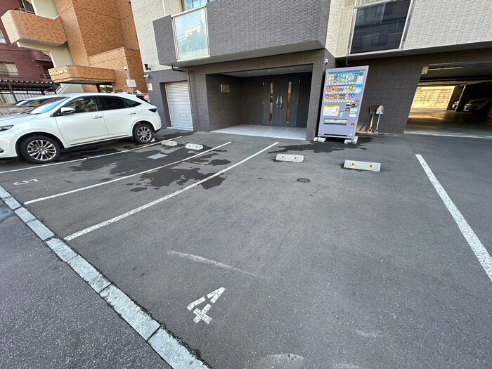 駐車場 ピオネロ伏見