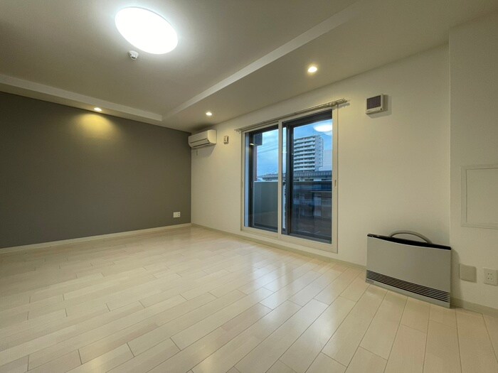 居室 ピオネロ伏見