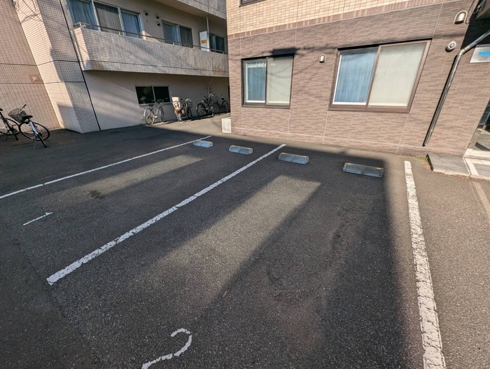 駐車場 レグルス１４