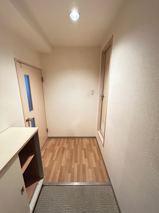 玄関 ＮＹＰＢＬＤ