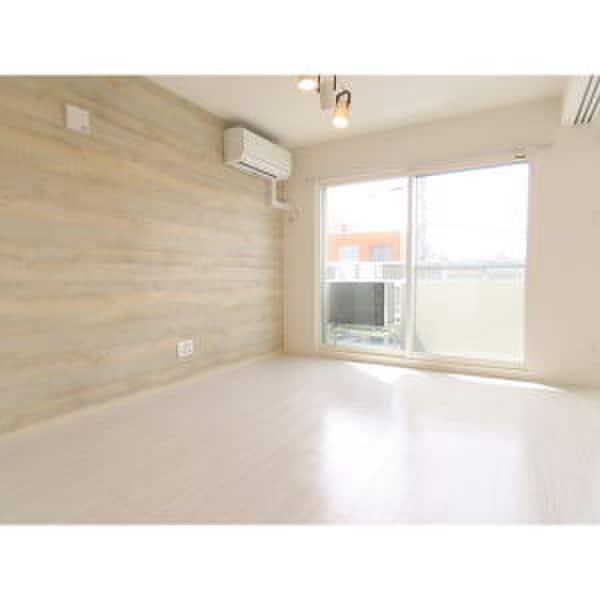 居室 Gloir平和通