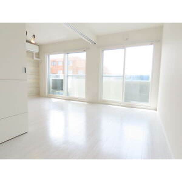 居室 Gloir平和通