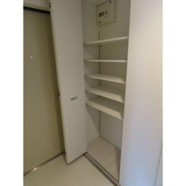 靴箱 Gloir平和通