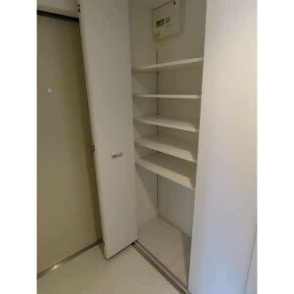 靴箱 Gloir平和通