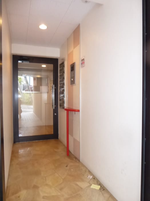 エントランス部分 ア－ルヒルズ