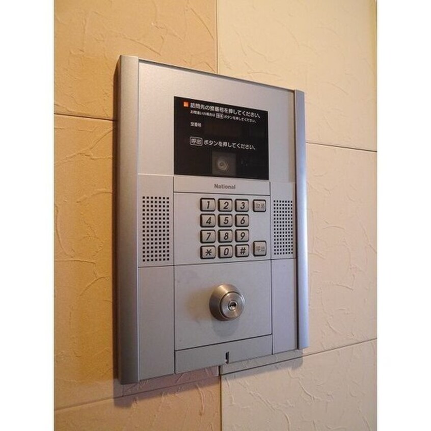 エントランス部分 ア－ルヒルズ