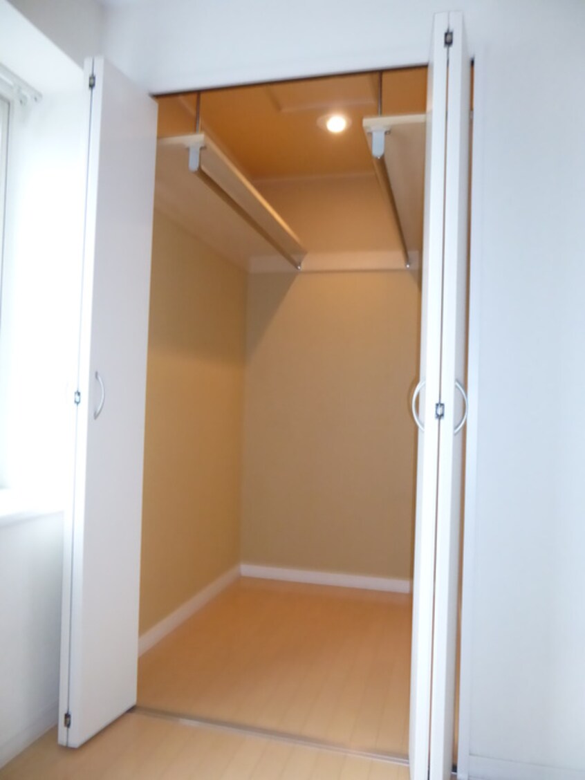 収納 ア－ルヒルズ