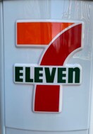 セブン-イレブン 南７条店(コンビニ)まで220m Elza Garden
