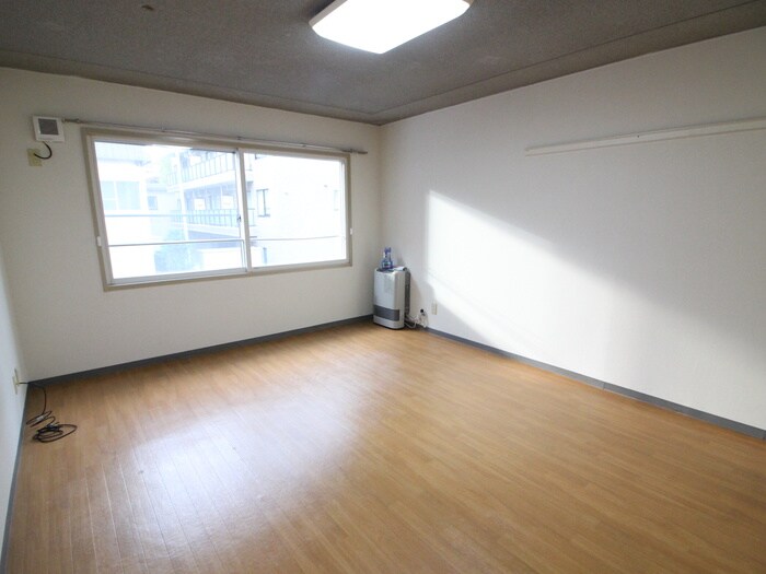 居室 ベルウッド１５