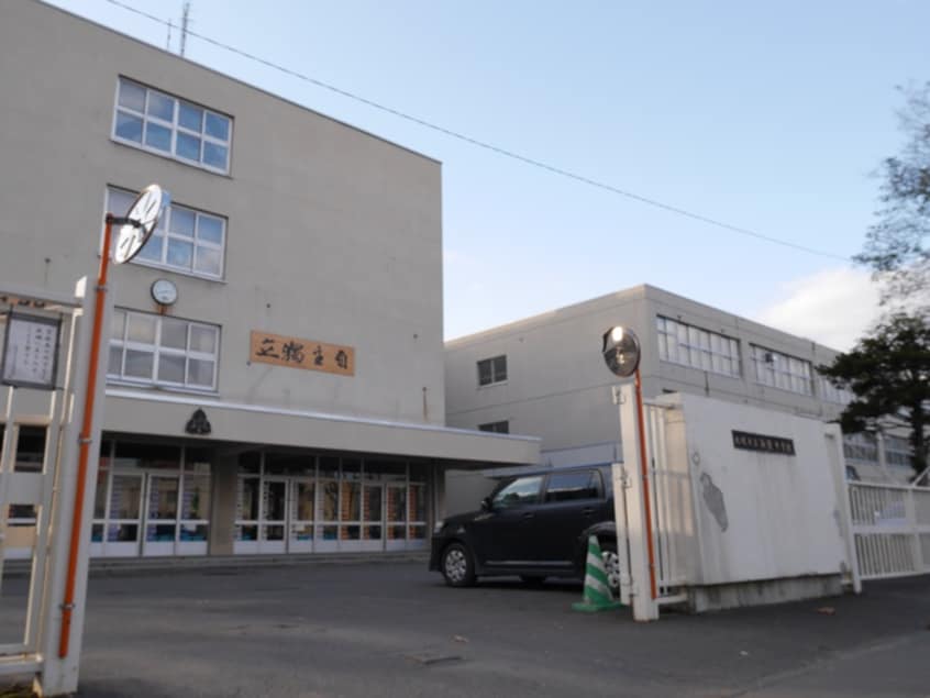 向陵中学校(中学校/中等教育学校)まで500m ア－トエリアＳＫ２