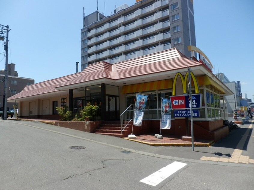 マクドナルド(ファストフード)まで70m ＣＡＳＡオクムラ