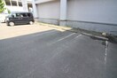 駐車場 アヴニ－ル北郷