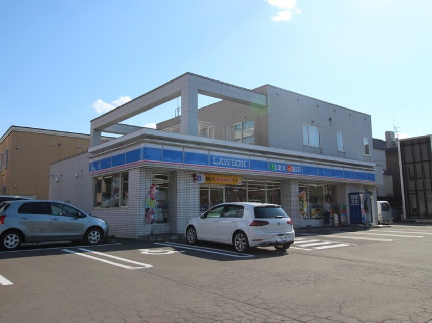 ローソン札幌平岸3条店(コンビニ)まで87m 第７いなば荘
