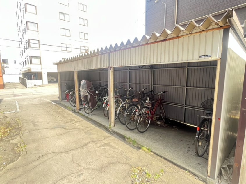 駐輪場 ダンディライオン