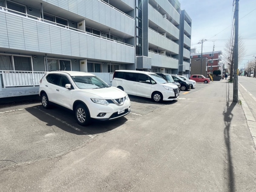 駐車場 ダンディライオン