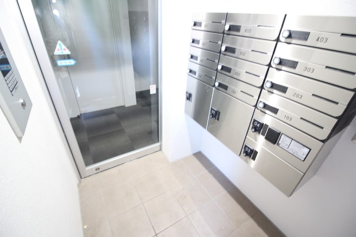 エントランス部分 クレ－ル南円山