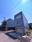 シャトルあかしやの外観