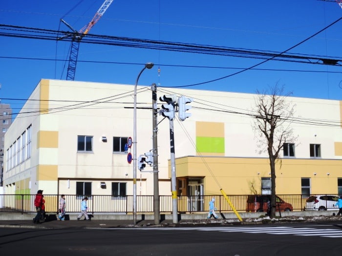 月寒東小学校(小学校)まで400m MOANA