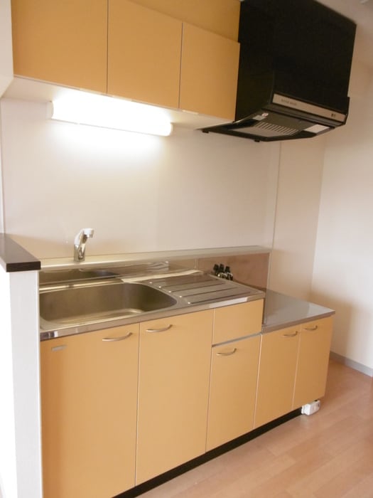 キッチン エムズ中の島