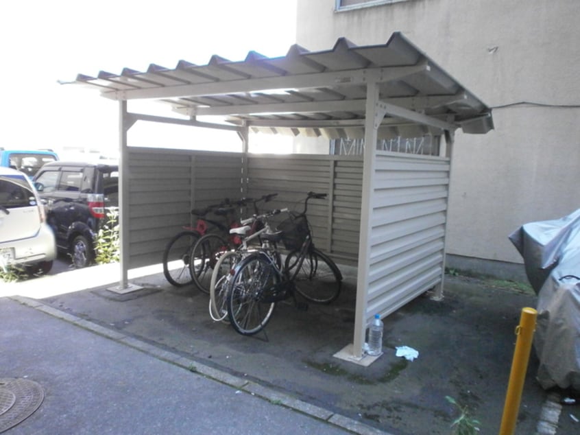 駐輪場 ベルサエレンシア