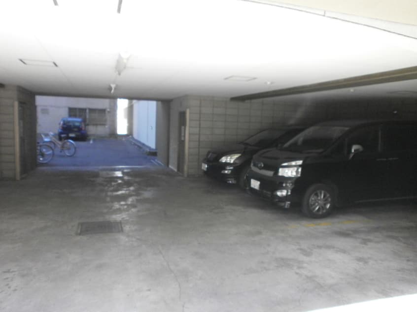 駐車場 ベルサエレンシア