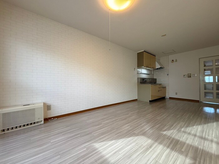 居室 ＥＹＥ ＳＴＡＧＥ　山鼻