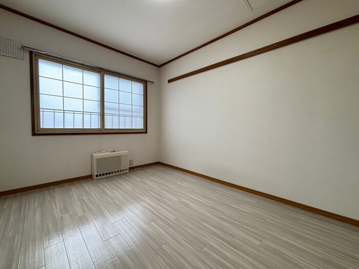 居室 ＥＹＥ ＳＴＡＧＥ　山鼻