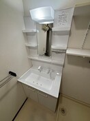 洗面 ＥＹＥ ＳＴＡＧＥ　山鼻