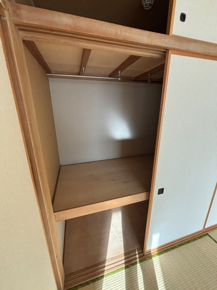 収納 ＥＹＥ ＳＴＡＧＥ　山鼻