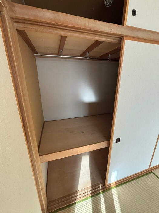 収納 ＥＹＥ ＳＴＡＧＥ　山鼻