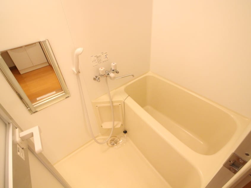 バス／シャワールーム等 フォアイエ