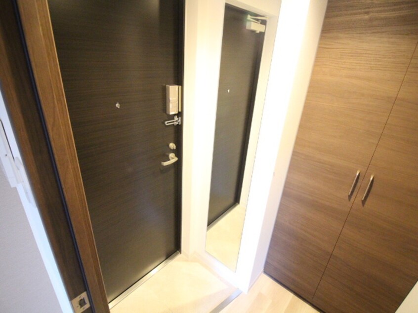 玄関 ﾌﾟﾚﾐｱｼﾃｨ美園