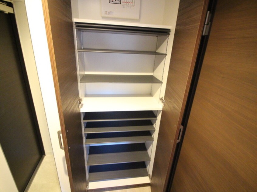 靴箱 ﾌﾟﾚﾐｱｼﾃｨ美園