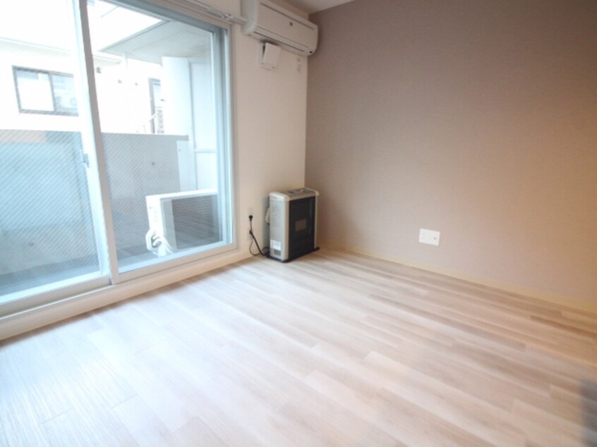 居室 ﾌﾟﾚﾐｱｼﾃｨ美園