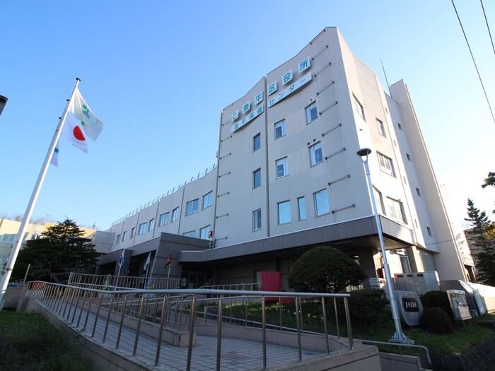 豊平区役所(役所)まで350m ﾌﾟﾚﾐｱｼﾃｨ美園