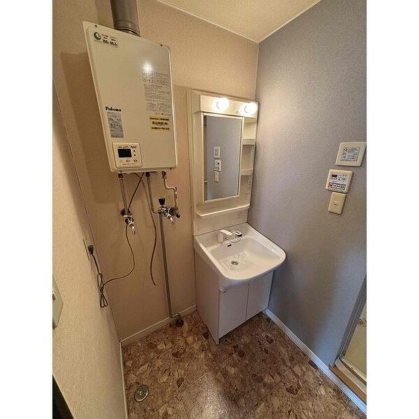 洗面 ライムローズ