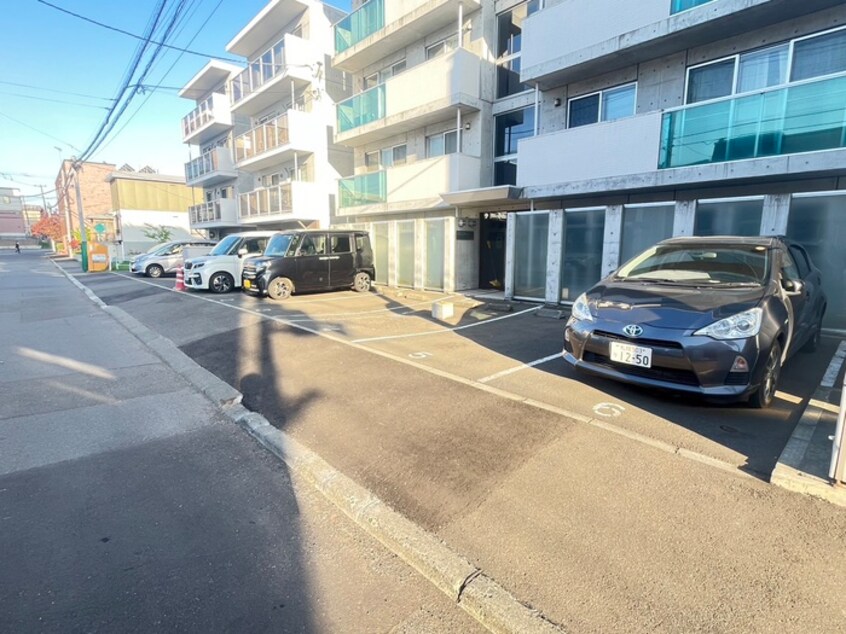 駐車場 ラフィネ水車町