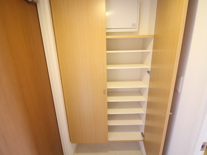 靴箱 UURｺｰﾄ札幌南三条ﾌﾟﾚﾐｱﾀﾜｰ