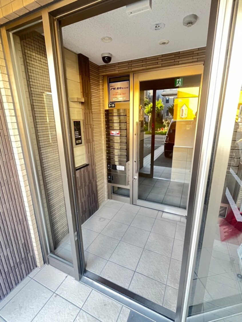 エントランス部分 グランミレニアム中の島通り