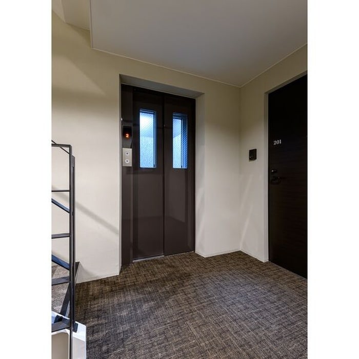 エントランス部分 ラフィナート南郷通