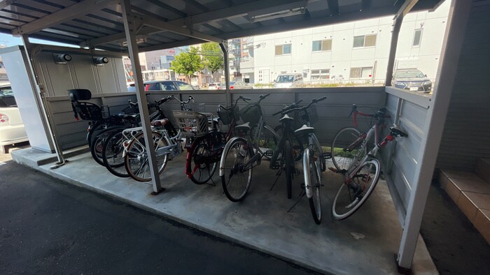 駐輪場 エストフォ－レ16Ⅱ