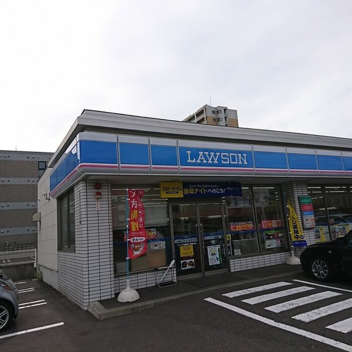 ローソン 札幌北17条東7店、〒065-0017 北海道札幌(コンビニ)まで650m ルビア北16条