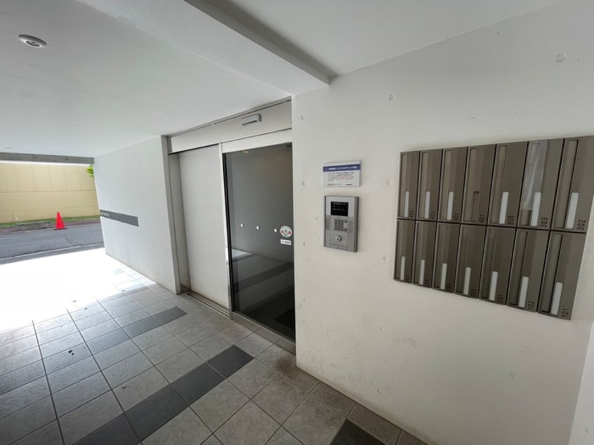 エントランス部分 ラフィナ－ト近代美術館