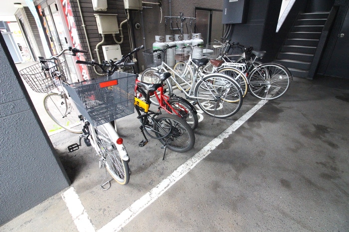 駐輪場 ラ・ヴィスタ行啓通り